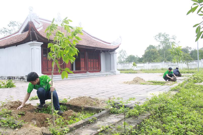Trồng[-]110[-]cây[-]hoa[-]ngọc[-]lan[-]tại[-]10[-]điểm[-]di[-]tích[-]lịch[-]sử,[-]đền,[-]chùa[-]trên[-]địa[-]bàn[-]tỉnh[-]Nghệ[-]An:[-]Góp[-]thêm[-]màu[-]xanh[-]cho[-]mảnh[-]đất[-]địa[-]linh[-]nhân[-]kiệt[-]